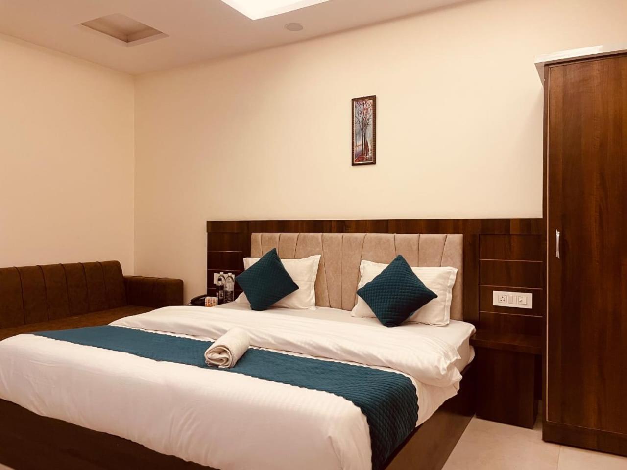 The Divine Ganga - Hot Selling Property In Haridwār Esterno foto